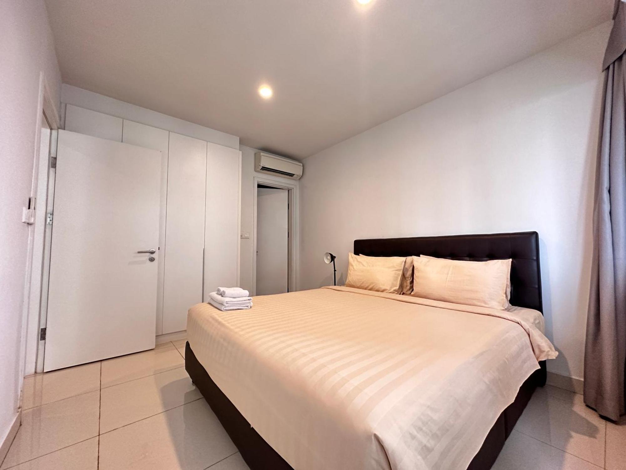 Hotel The Bridge Club Phnom Penh Exterior foto